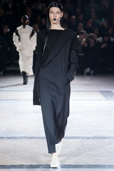 Look 13
